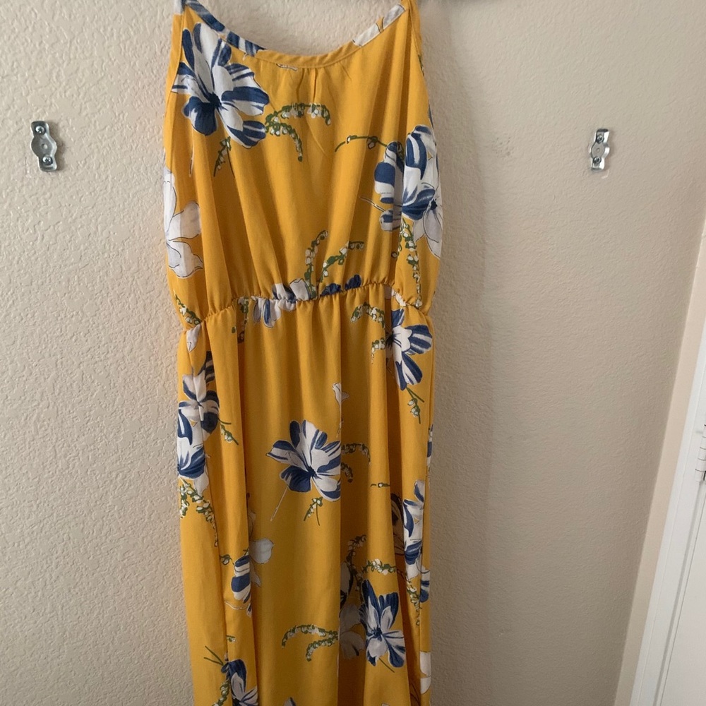 Long yellow dress